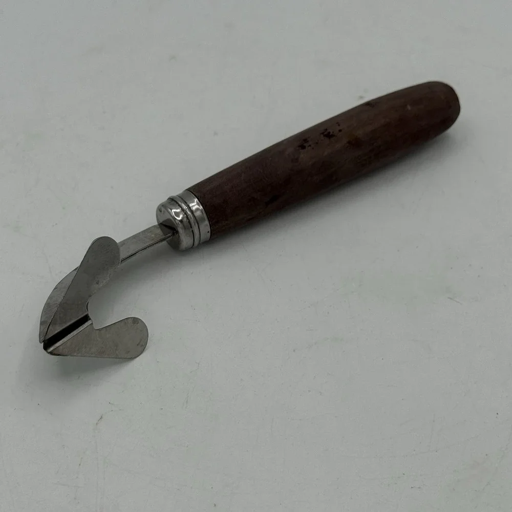Vintage Mid Century Retro Kitchen Tool Utensil Wooden Handle‎ Peeler